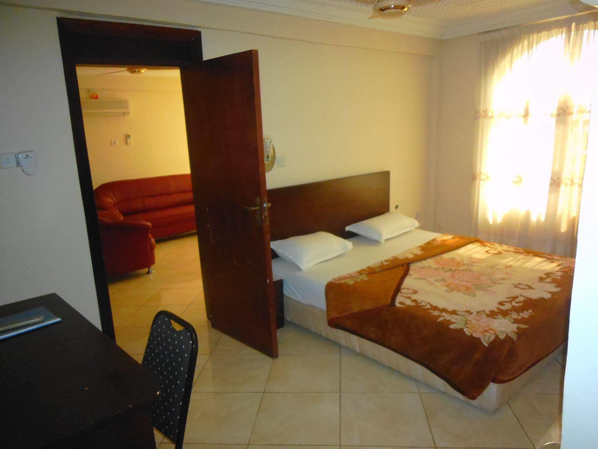 Wadoma Royale Hotel Kumasi Eksteriør bilde